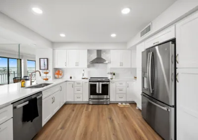 Gray Chandelier Kitchen project, kitchen remodeling by Greystone Kitchens in Jacksonville, FL, photo 1 of 3