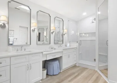 Classic White Bath project, bathroom remodeling by Greystone Kitchens in Jacksonville, FL, photo 2 of 2