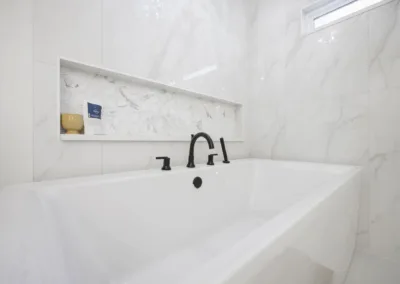 Soaking Tub Bath project, bathroom remodeling by Greystone Kitchens in Jacksonville, FL, photo 5 of 6