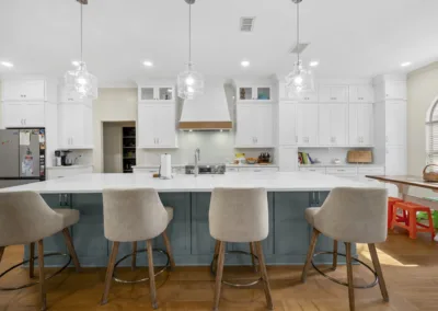 Teal Island Kitchen project, kitchen remodeling by Greystone Kitchens in Jacksonville, FL, photo 2 of 4